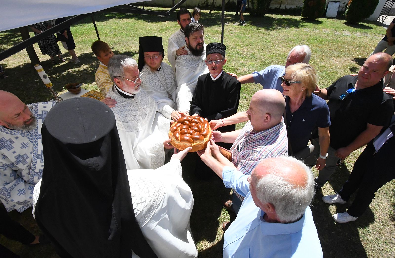 Iván-napi búcsú koljivo szenteléssel a Rác utcai szerb ortodox templomban